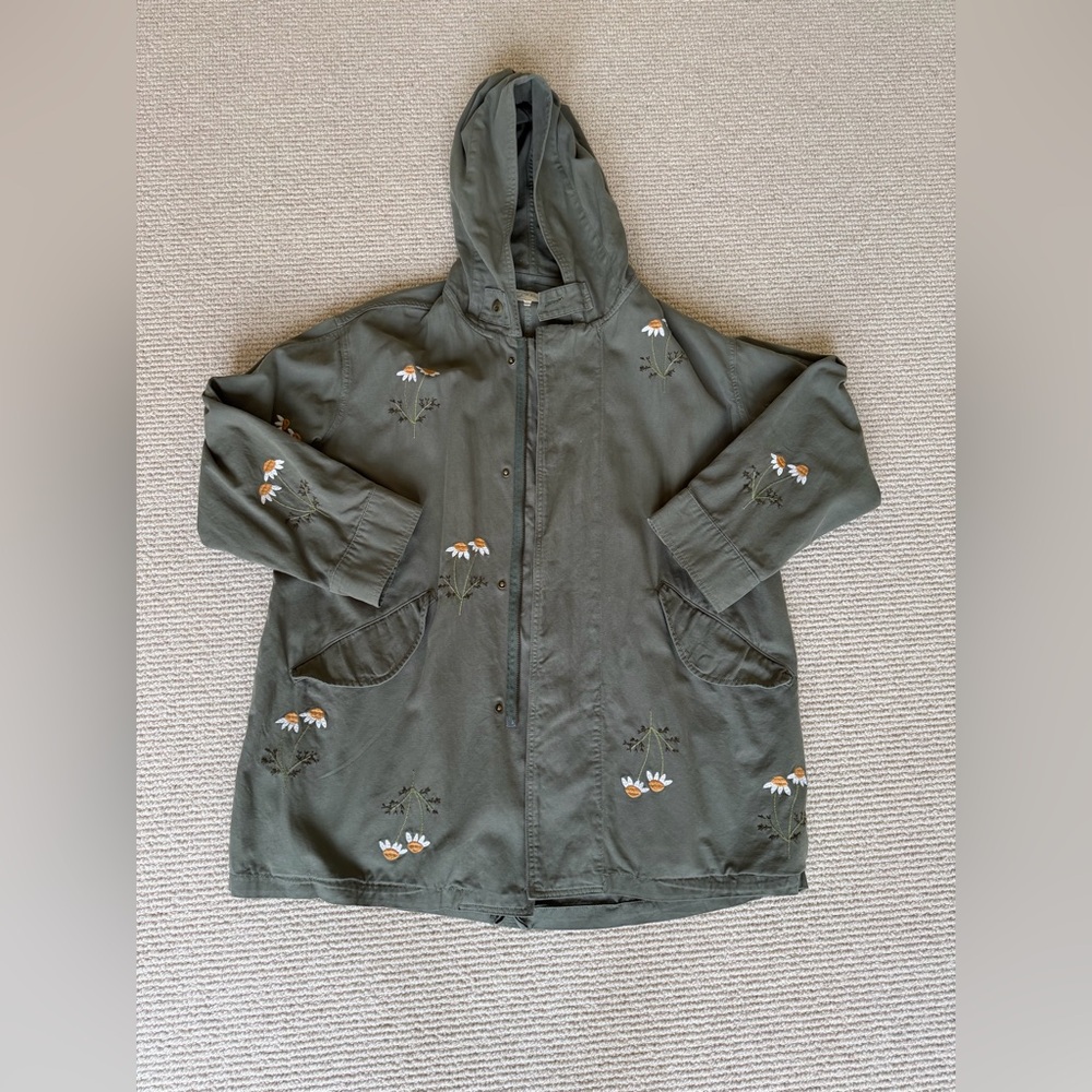 THE GREAT. Olive Utility Jacket with Floral Details - Picture 4 of 7